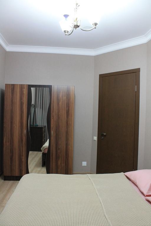 Berapartment With Mountain View Batumi Eksteriør billede